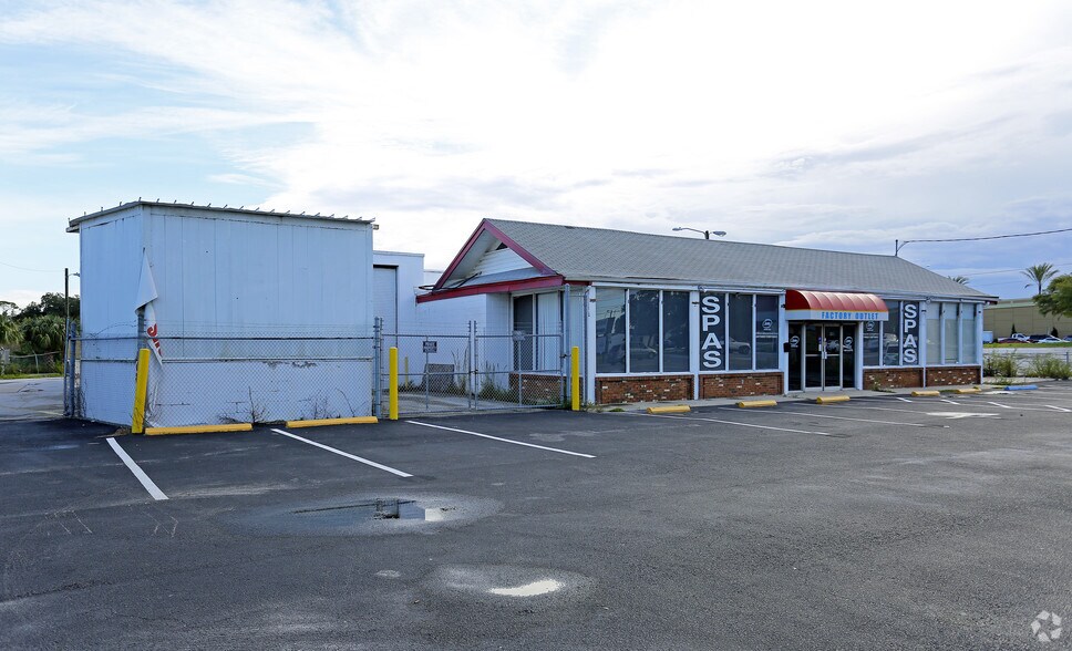 More Photos Of 1531 E Altamonte Dr, Casselberry Freestanding For Lease