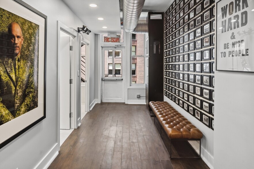 More Photos Of 33 W Jackson Blvd, Chicago Loft Creative Space For Sale