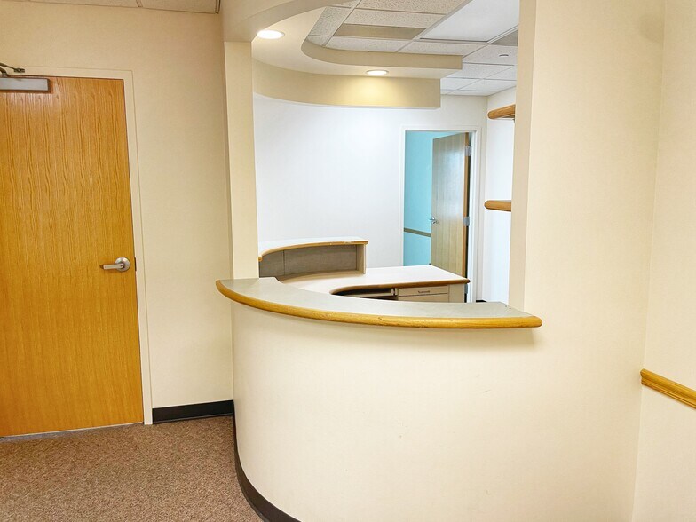 More Photos Of 1170 E Belvidere Rd, Grayslake Medical For Lease