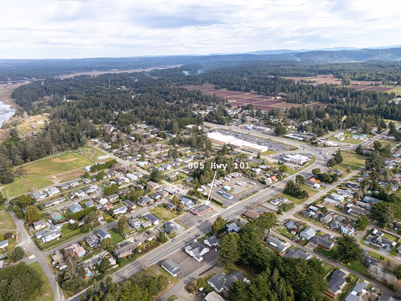 More Photos Of 805 US-101, Bandon Freestanding For Sale