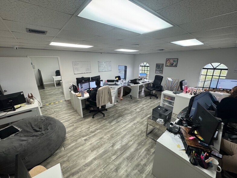 More Photos Of 3551-3557 NW 79th Ave, Miami Warehouse For Lease