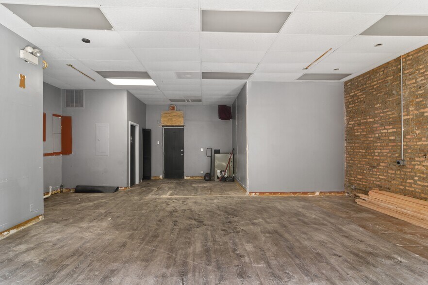 More Photos Of 4407 N Hazel St, Chicago Apartments For Lease