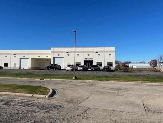 More Photos Of 1730 Wallace Ave, St Charles Warehouse For Lease