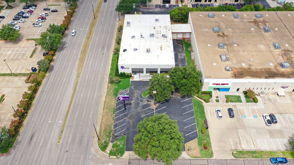 More Photos Of 13460 Midway Rd, Farmers Branch Freestanding For Sale