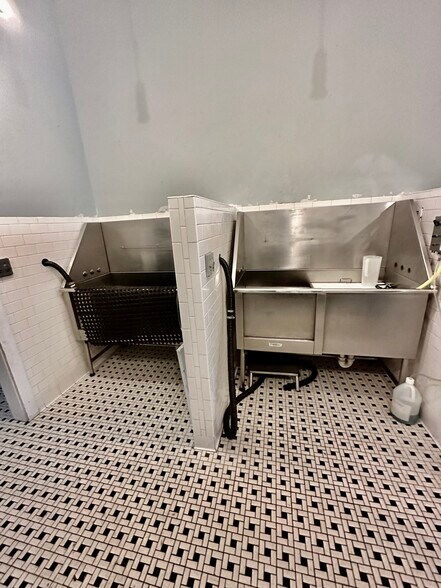 More Photos Of 235-239 Sound Beach Ave, Old Greenwich Freestanding For Lease