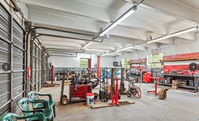 More Photos Of 301 Washington Ave, Easley Auto Repair For Sale