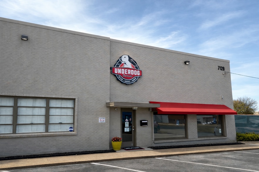 Primary Photo Of 1915 Empire Central, Dallas Distribution For Lease