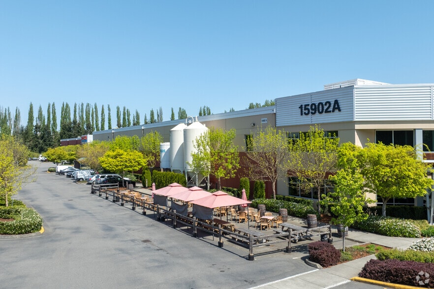 More Photos Of 15902 Woodinville-Redmond Rd, Woodinville Warehouse For Lease
