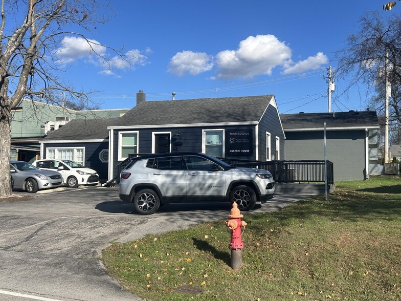 More Photos Of 2810 Azalea Pl, Nashville Office For Sale