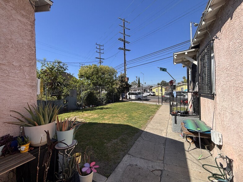 More Photos Of 4106 S San Pedro St, Los Angeles Apartments For Sale