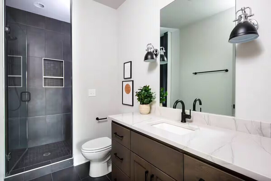 More Photos Of 3206 West End Cir, Nashville Apartments For Sale
