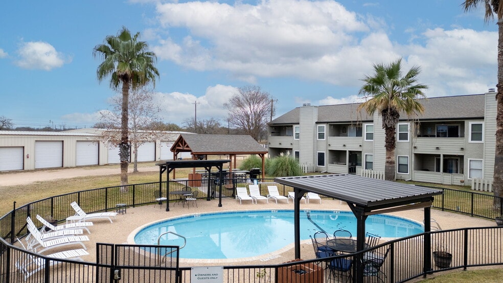 More Photos Of 604 Highcrest Dr, Marble Falls Specialty For Sale