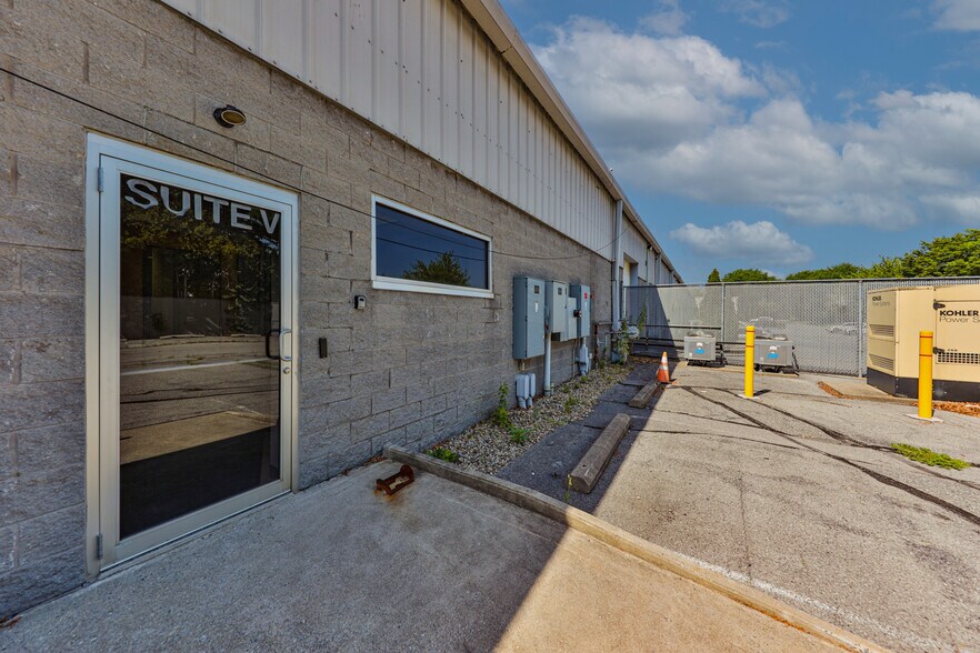 More Photos Of 2299 Brodhead Rd, Bethlehem Office For Sale
