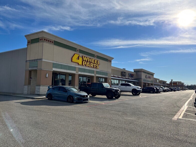 More Photos Of 2113-2217 E FM-1960, Houston Unknown For Lease