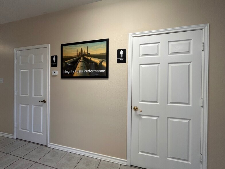 More Photos Of 2527 Highway 361, Ingleside Office For Lease