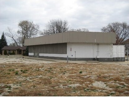 More Photos Of 1232 E Main St, Danville Service Station For Sale
