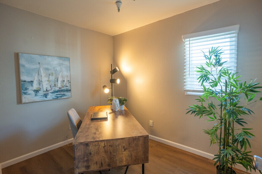 More Photos Of 932 Walnut Ave, Long Beach Specialty For Sale