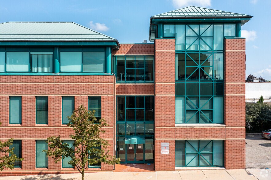 More Photos Of 110 Miller Ave, Ann Arbor Office Residential For Lease