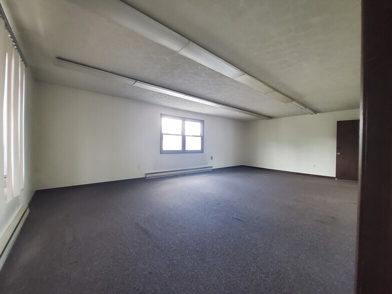 More Photos Of 382 Wolcott Rd, Wolcott Office For Lease