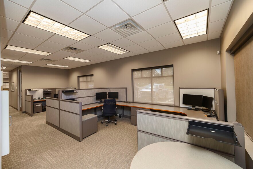 More Photos Of 13203 W 21st Ct N, Wichita Office For Sale