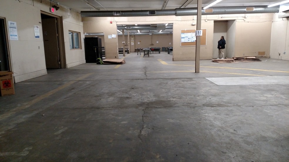 More Photos Of 17910 Van Dyke St, Detroit Manufacturing For Sale