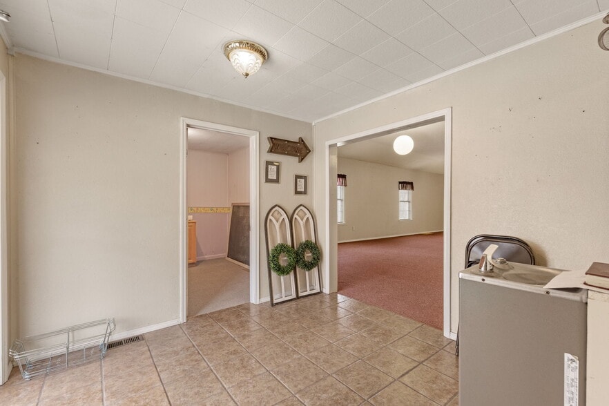 More Photos Of 207 S Bixby St, Coweta Religious Facility For Sale