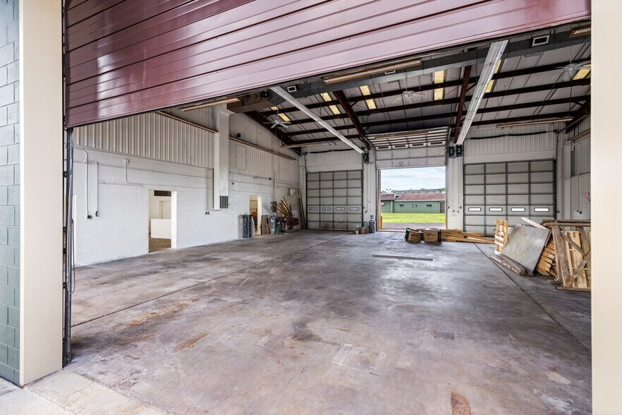More Photos Of 8364 Easton Rd, Ottsville Auto Dealership For Sale