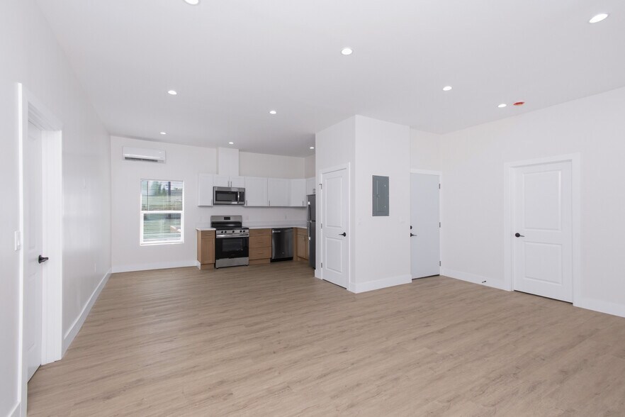 More Photos Of 1823 P St, Sacramento Apartments For Sale