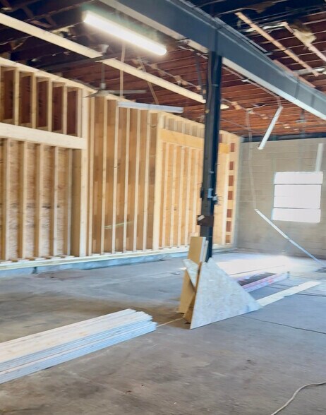 More Photos Of 46 Elm St, Amesbury Service Station For Lease