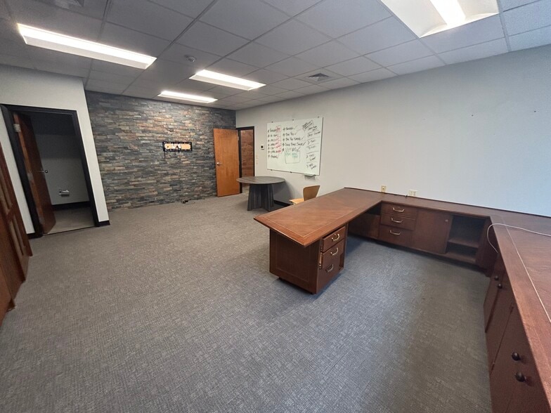 More Photos Of 2800 Gilbert Ave, Cincinnati Office For Sale