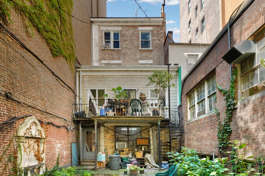 More Photos Of 345 Lexington Ave, New York Storefront Retail Residential For Sale