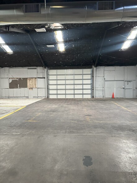 More Photos Of 1501 Magoffin Ave, El Paso Flex For Lease