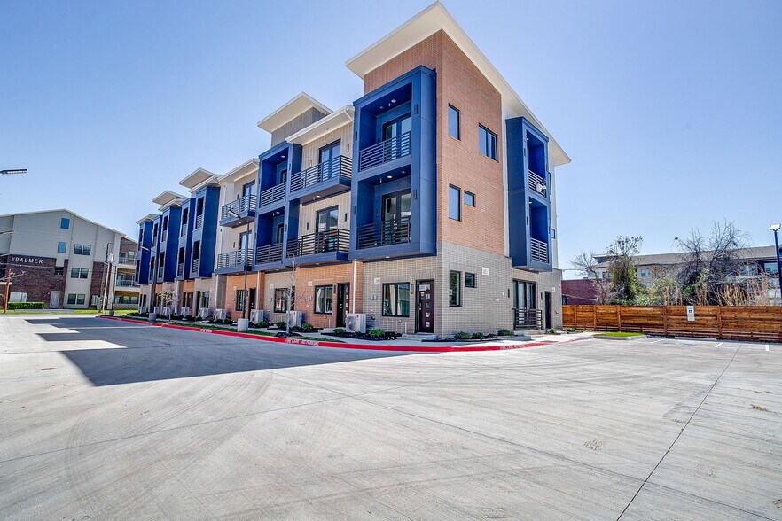 More Photos Of 123 Merritt St, Fort Worth Apartments For Sale