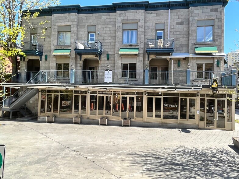 More Photos Of 200-216 Rue Prince-Arthur EST, Montréal Storefront Retail Residential For Lease