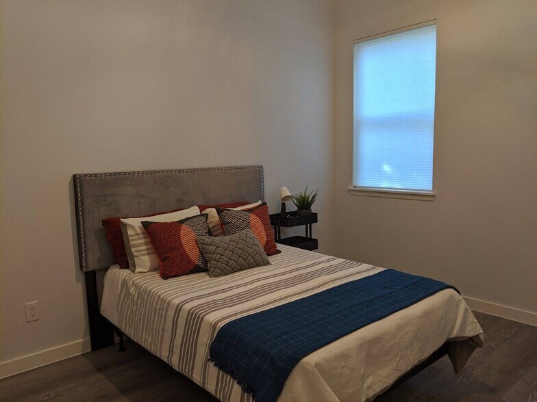 More Photos Of 3424-3426 Tuam St, Houston Apartments For Sale