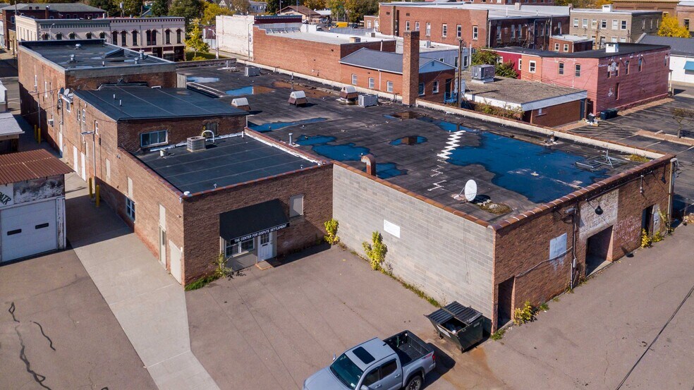 More Photos Of 36 Liberty St, Bath Storefront Retail Office For Lease