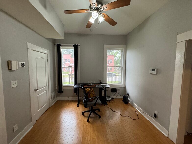 More Photos Of 801 E Quincy St, San Antonio Office Residential For Lease