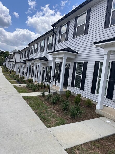 More Photos Of 2288 Del Carmel Way, Tallahassee Apartments For Sale