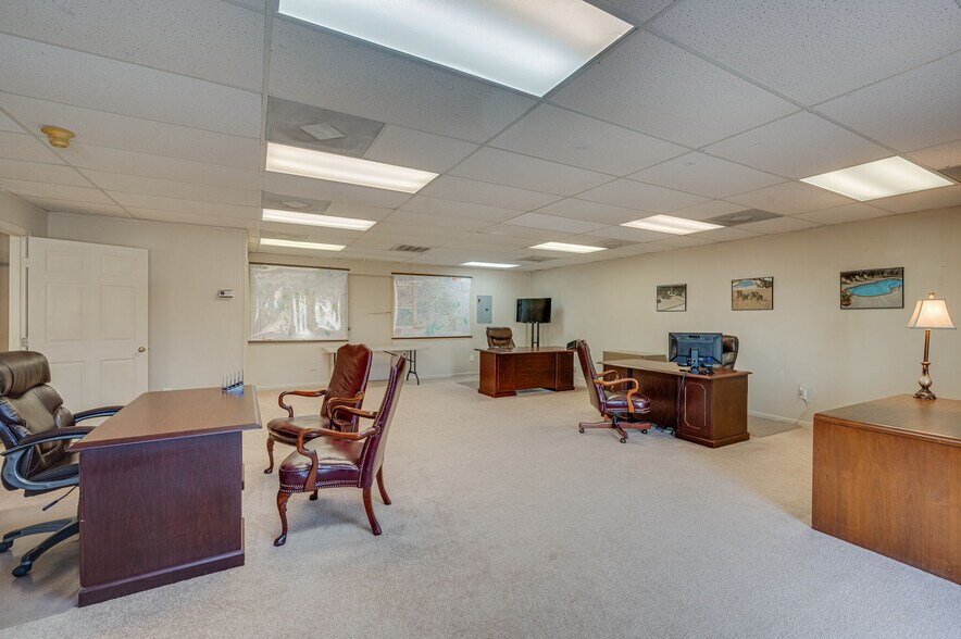 More Photos Of 8220 Stephanie Dr SW, Huntsville Flex For Sale