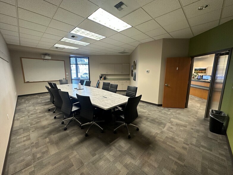 More Photos Of 7825 N Meadowlark Way, Coeur d'Alene Office For Lease