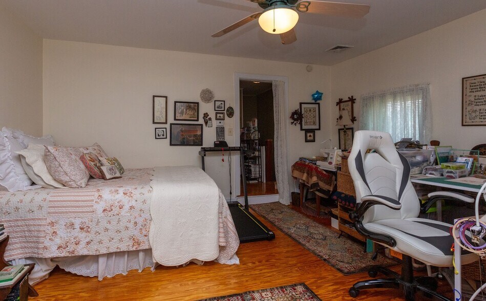 More Photos Of 371 Pittstown Rd, Pittstown Storefront Retail Residential For Sale