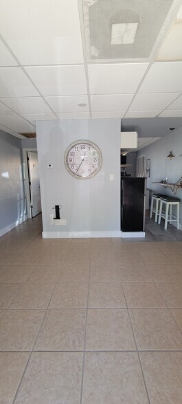 More Photos Of 318 N John Young Pky, Kissimmee Office For Lease