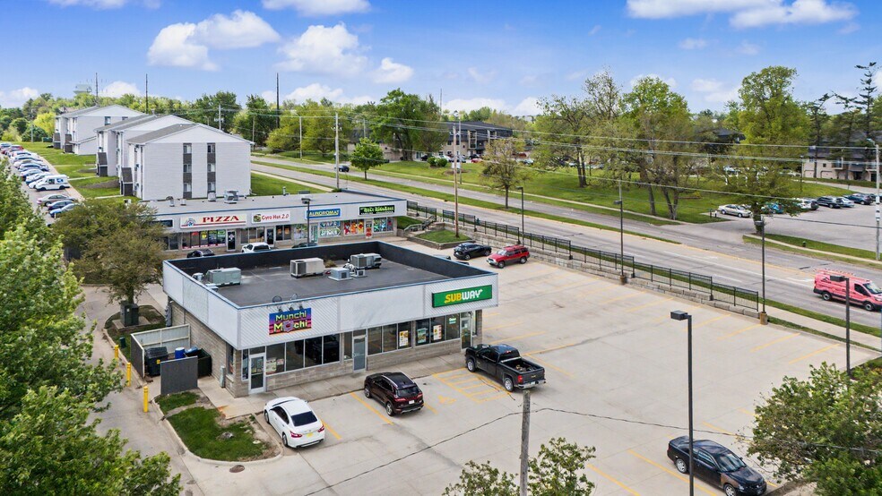 More Photos Of , Cedar Rapids General Retail For Sale
