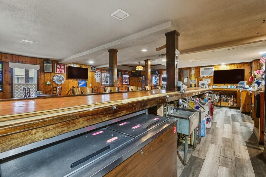 More Photos Of 222 River St, Warrensburg Restaurant For Sale