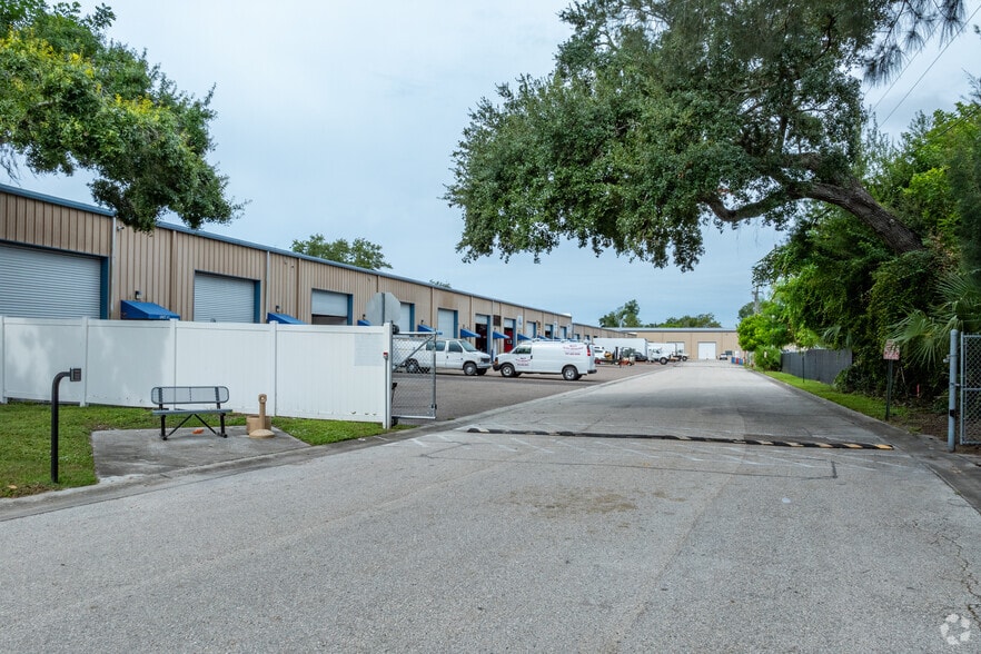 More Photos Of 10410 66th St N, Pinellas Park Unknown For Lease