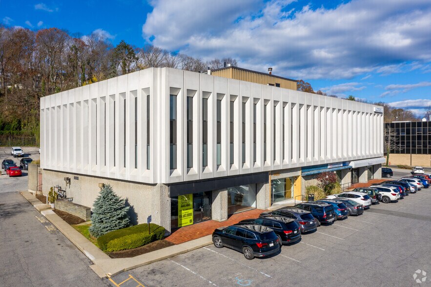 Primary Photo Of 495 Central Park Ave, Scarsdale Medical For Lease