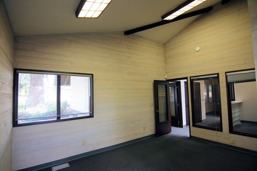 More Photos Of 701 N 1st St, Yakima Medical For Lease