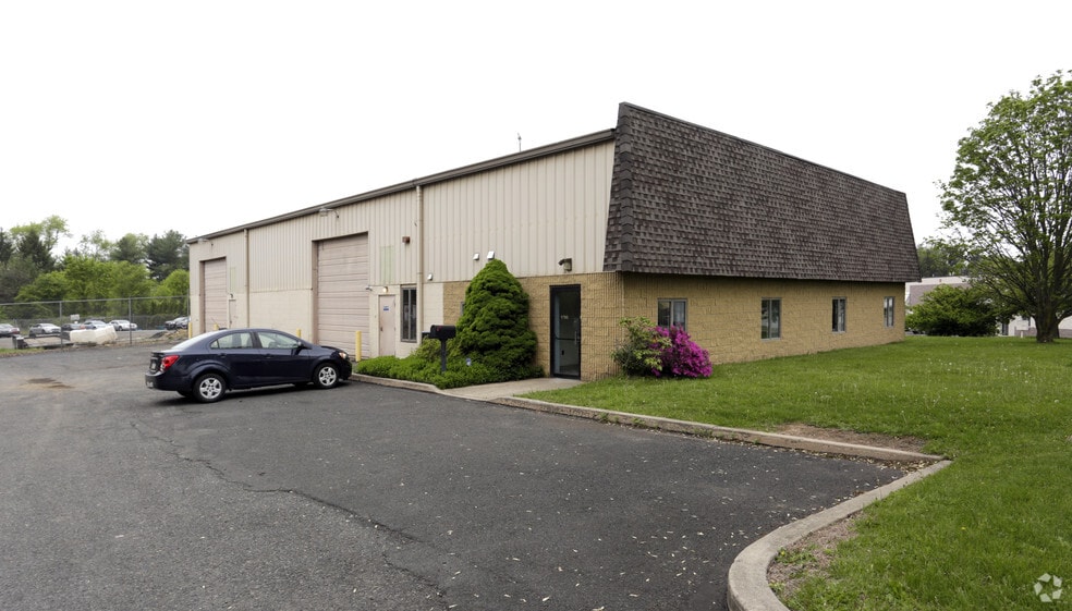 Primary Photo Of 1795 Stout Dr, Warminster Warehouse For Lease