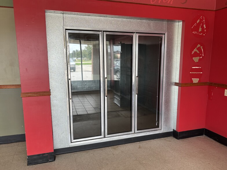 More Photos Of 5200-5220 Northland Dr NE, Grand Rapids Freestanding For Lease