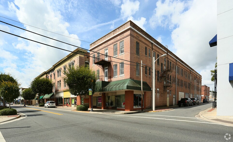 Primary Photo Of 228 N Marion Ave, Lake City Apartments For Lease